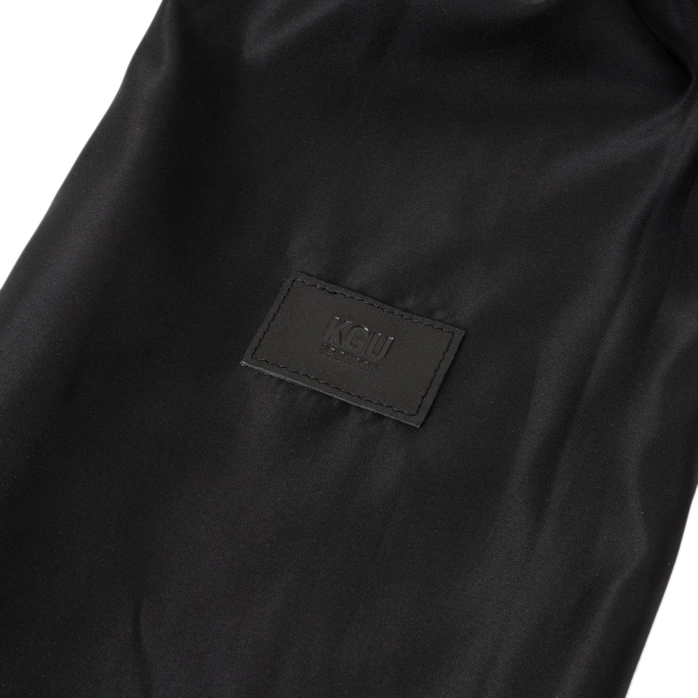 Black flannel shelter bag for brasswind instruments - safe storage.