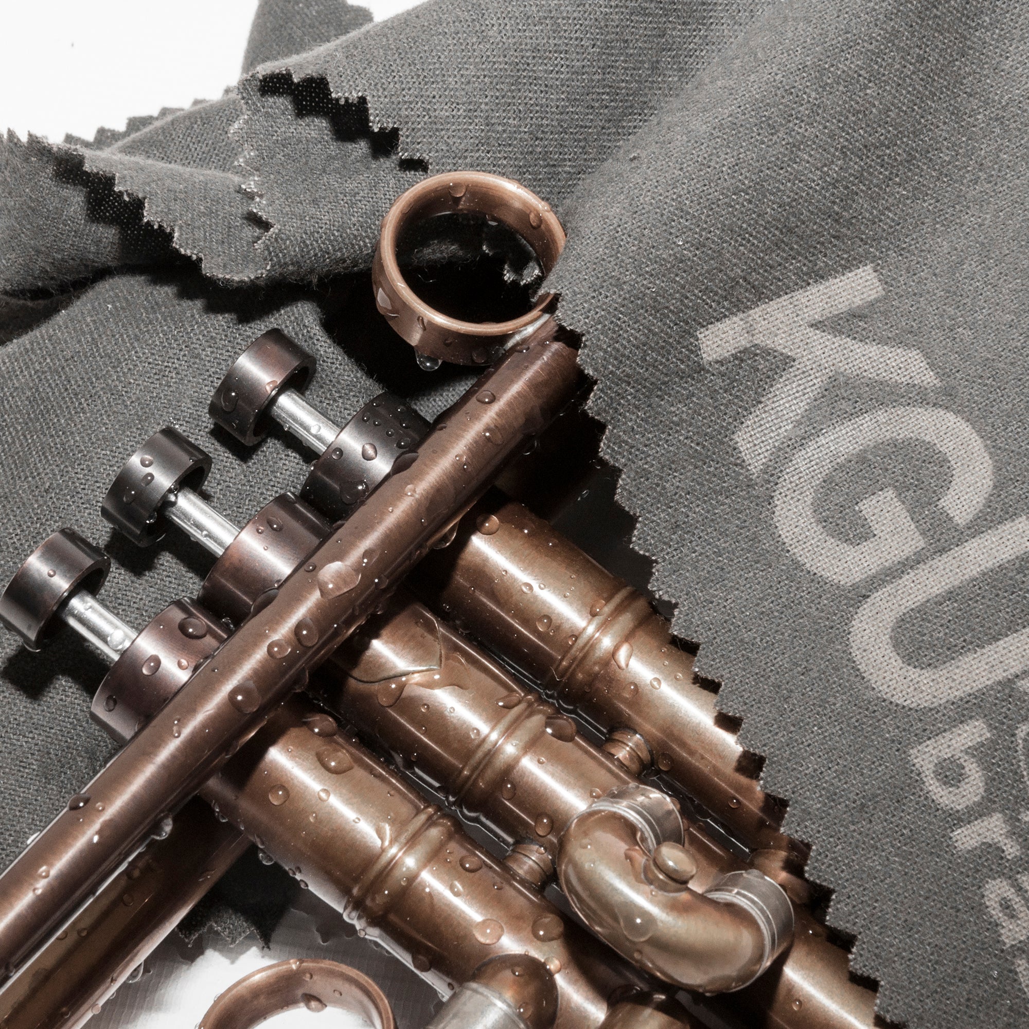 Trumpet cleaning made easy with KGUmusic’s AQUA Nozzle and care towel.