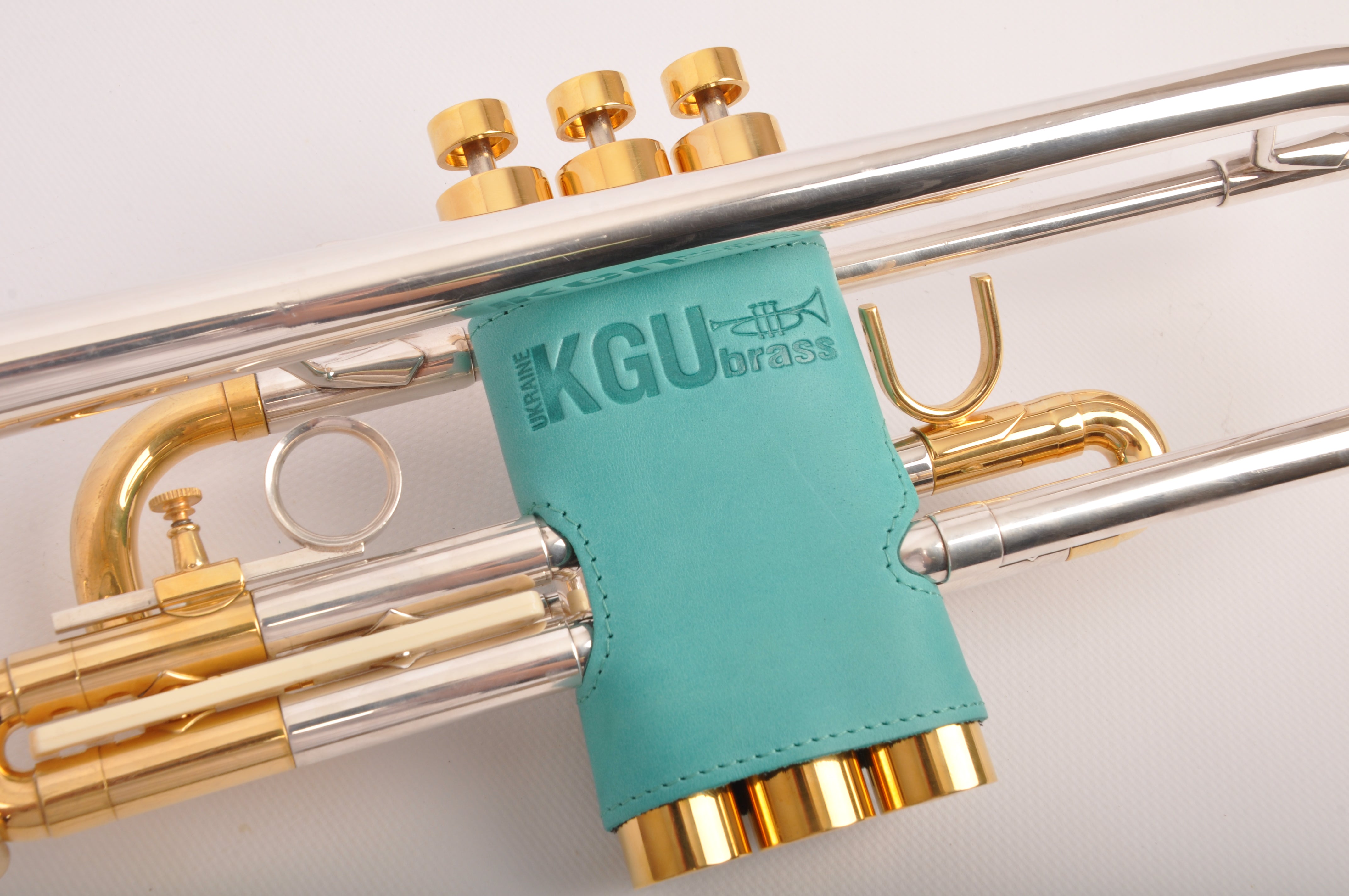 Leather Trumpet ValveGuard, best Trumpet Protector, Trompetist Musician, High quality, Magnetic Closures, Music Instrument